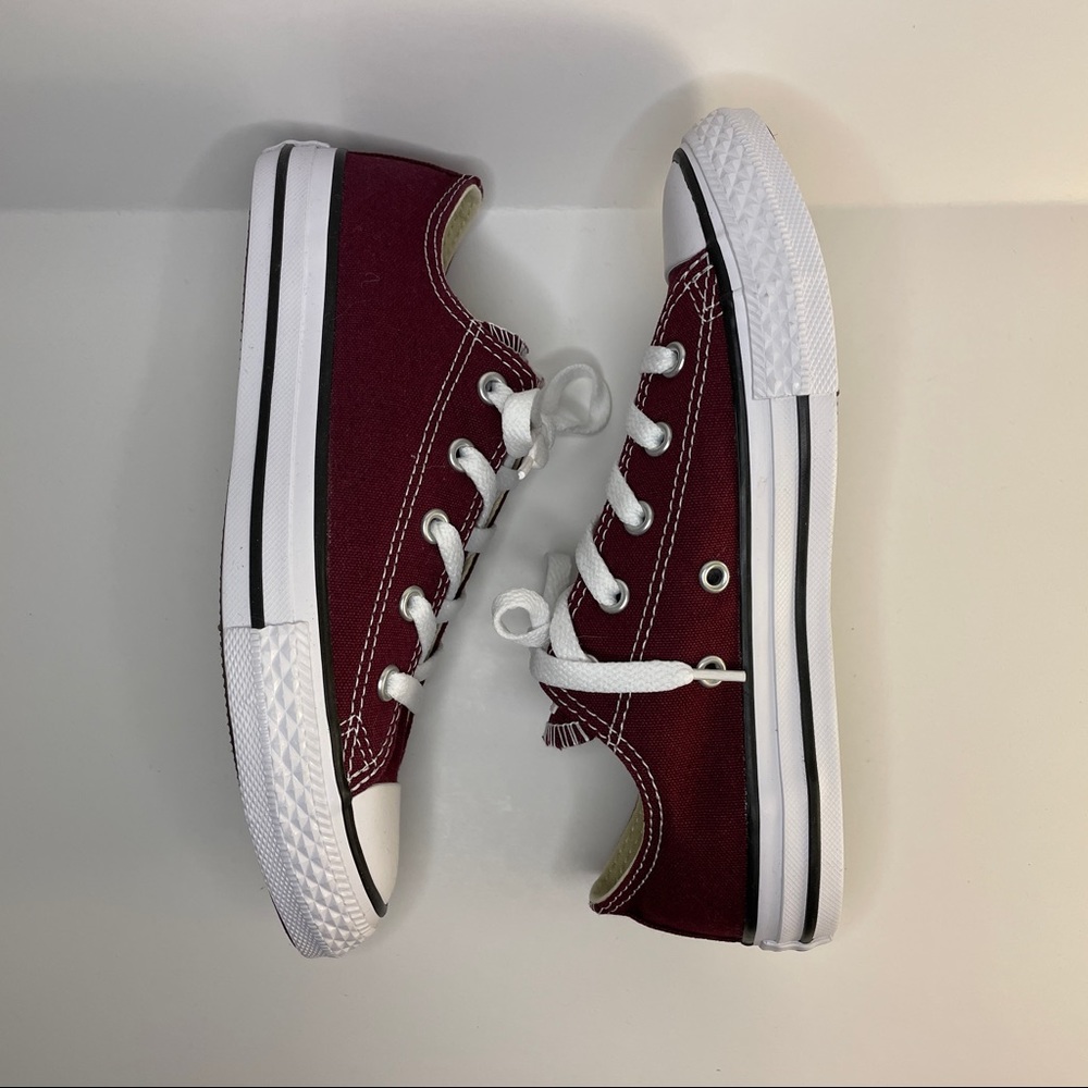 Converse Kids Low Top Sneakers Size 2, Maroon/Dark Red, New and Unworn